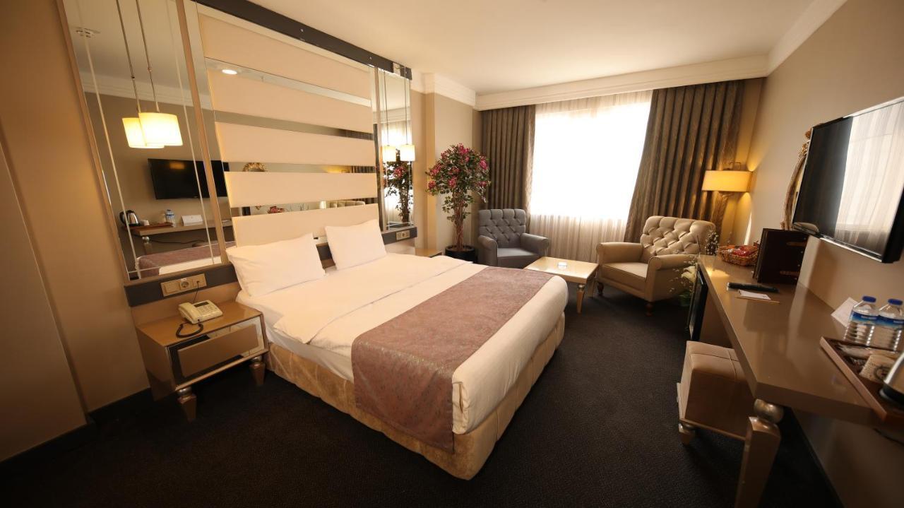 Reform Hotel Van Luaran gambar