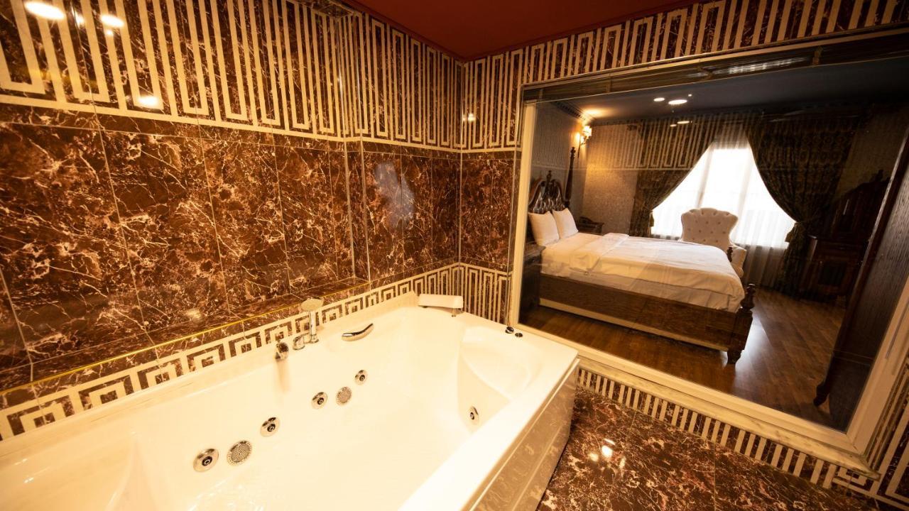 Reform Hotel Van Luaran gambar