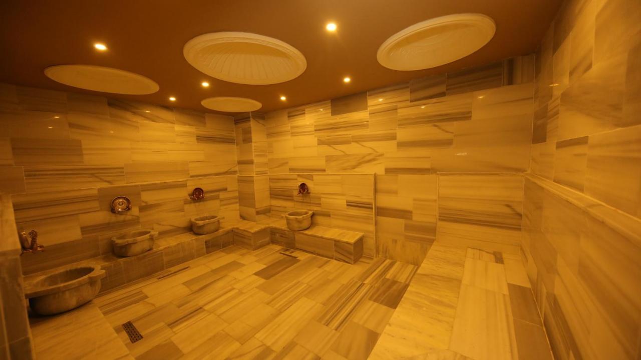 Reform Hotel Van Luaran gambar