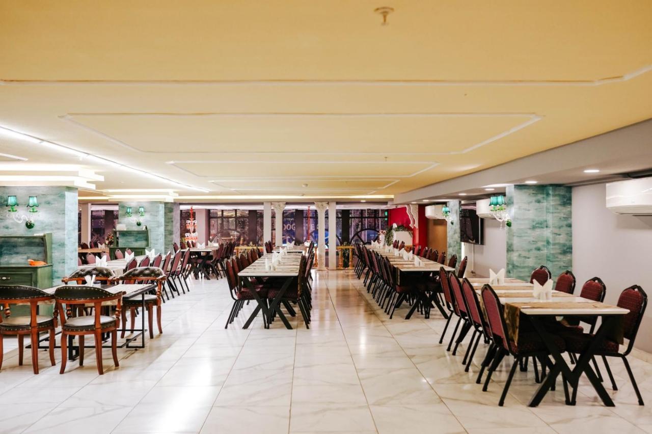 Reform Hotel Van Luaran gambar