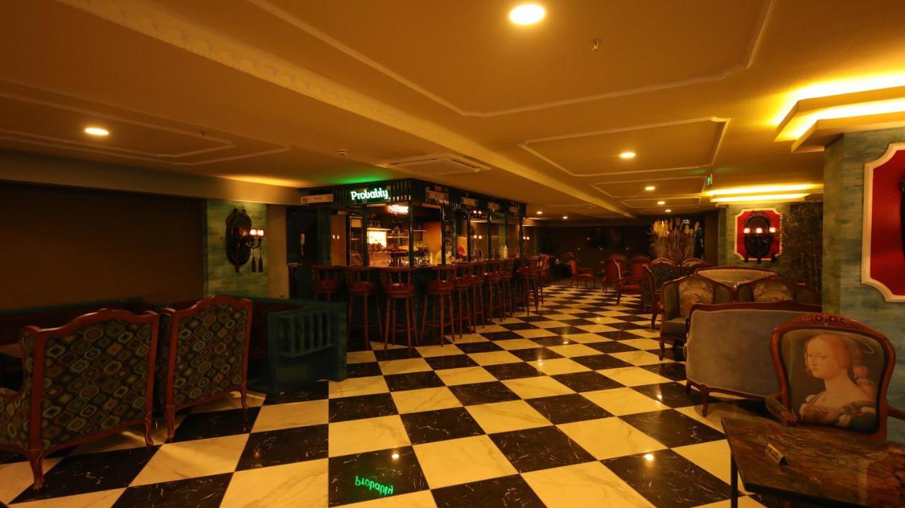 Reform Hotel Van Luaran gambar