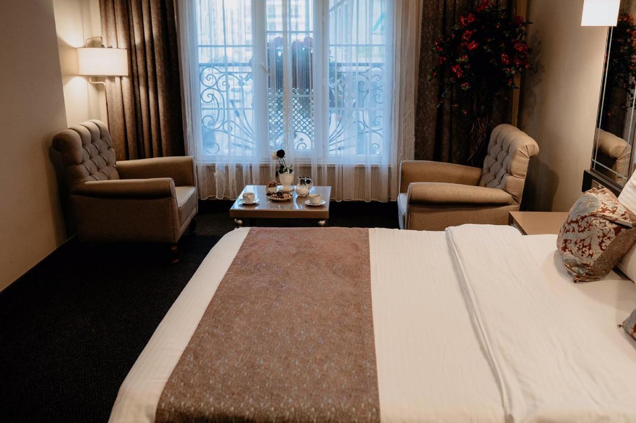 Reform Hotel Van Luaran gambar