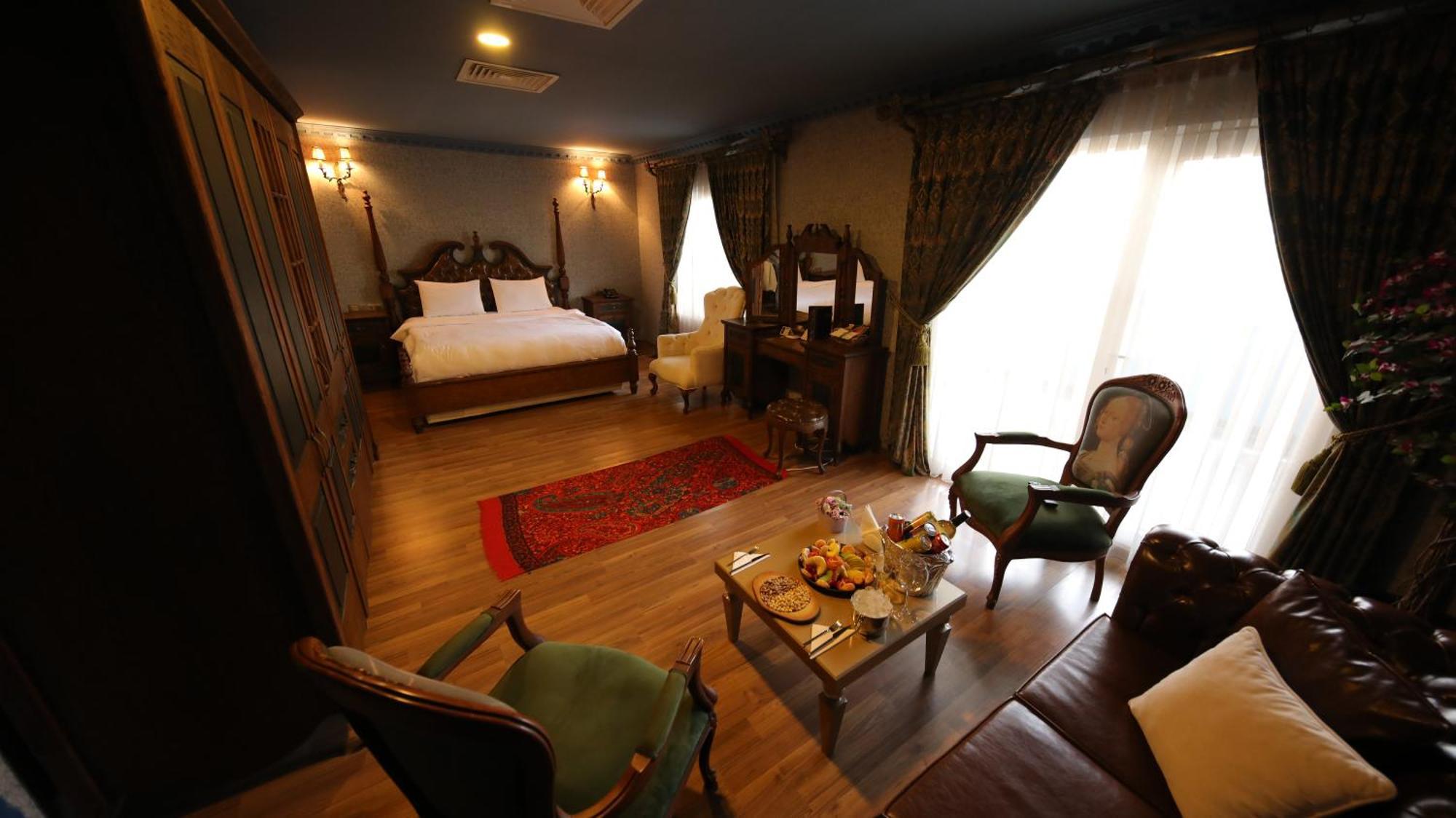Reform Hotel Van Luaran gambar